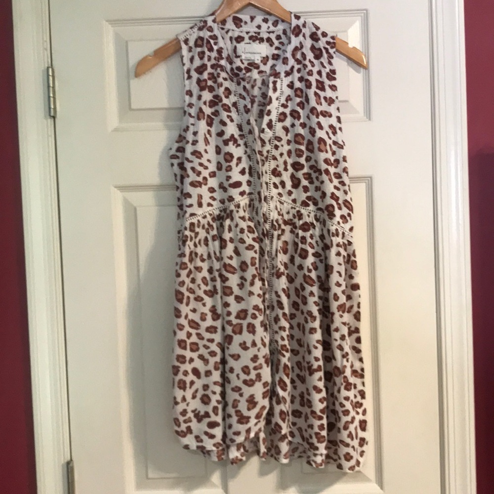 Anthropologieleopard blouse very stretchy